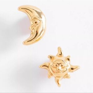 Women's 18K Gold Plated Elegant Earrings Sun and Moon Minimalist beautiful